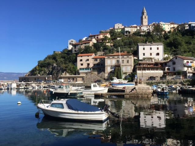 Apartment Arte Vrbnik Екстер'єр фото